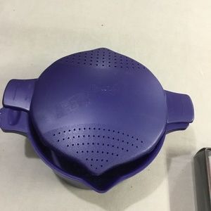 Pampered Chef Large Microwave cooker